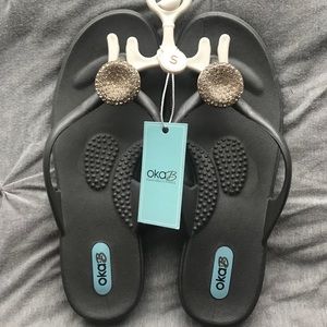 Oka-b flip flop with sparkles